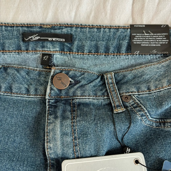 A3 Denim Bermuda Shorts Distressed Raw Hem Women’s Size 12 - Picture 9 of 9